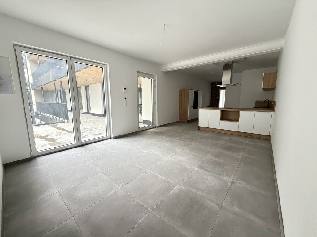 CBD7A1B0-18ED-4C69-A94A-46051D5D53D4_1_105_c