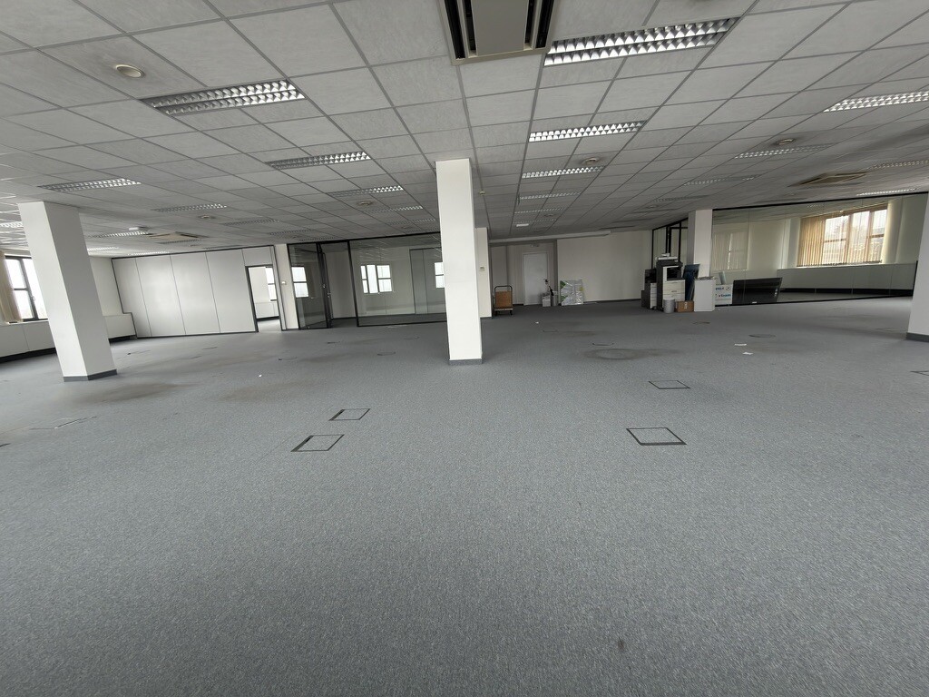 10F31868-21CD-415C-A5C8-800F7CB97914_1_105_c