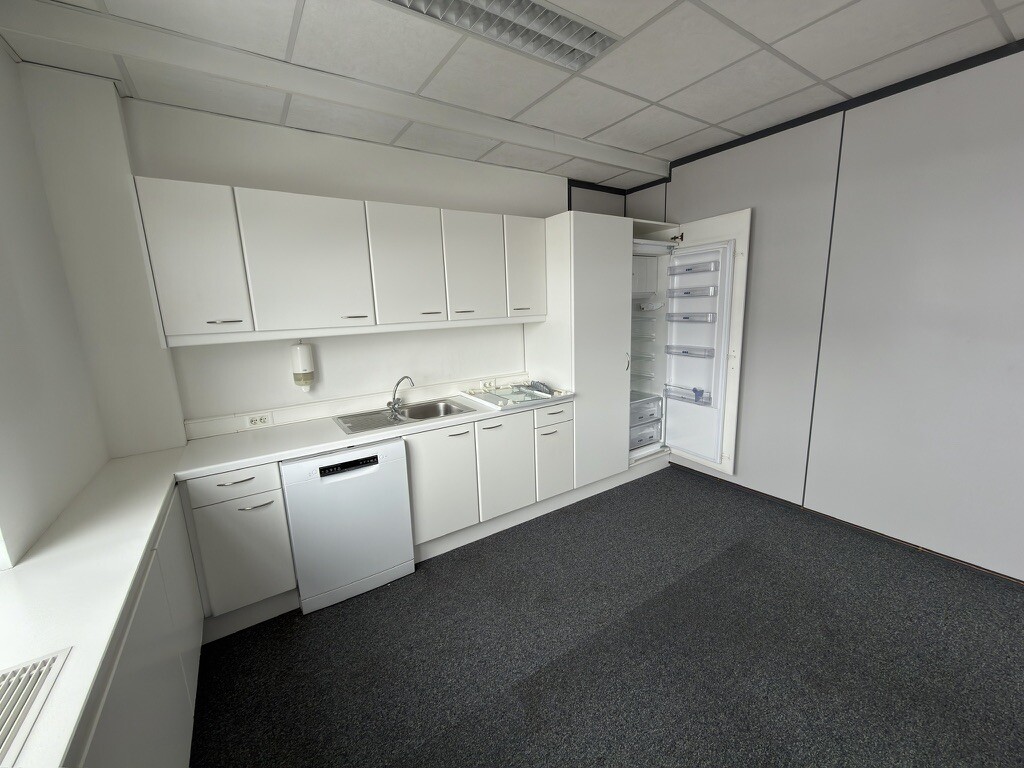 1454658A-5735-4359-BCDA-4E34E3C002AF_1_105_c