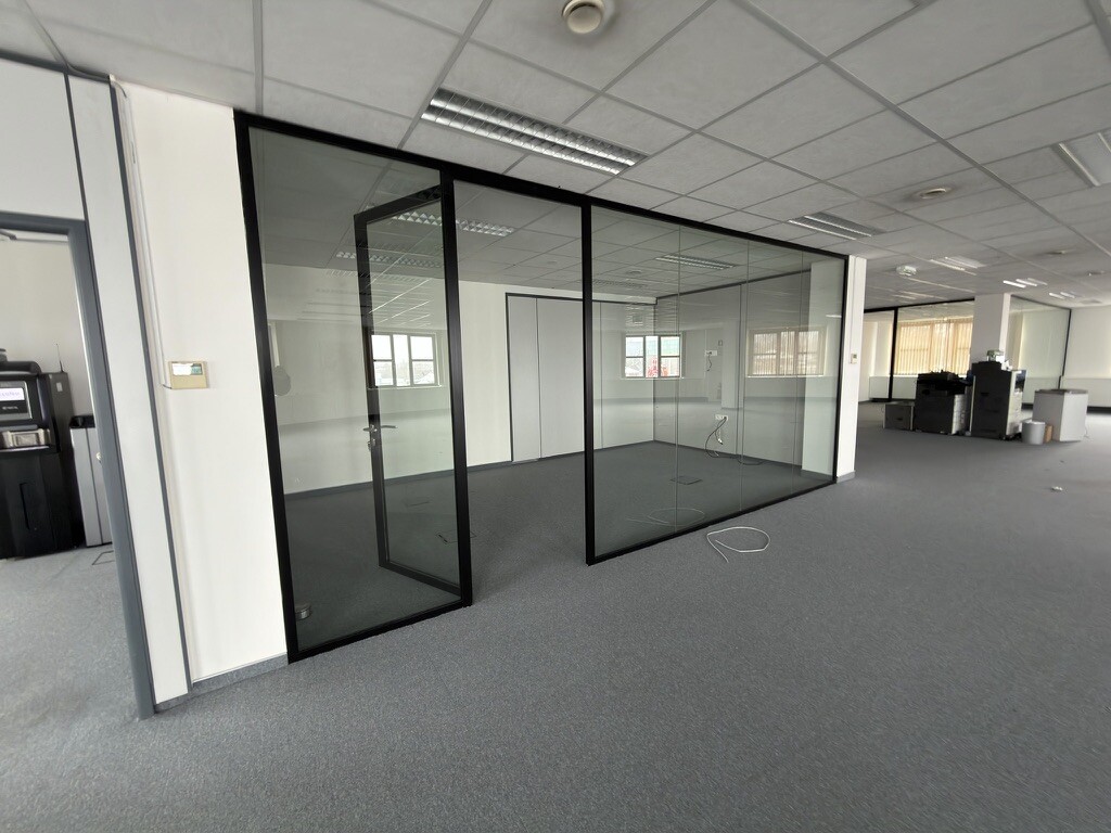 1C8EA0F3-7E87-43E6-9009-11F7E2565A99_1_105_c